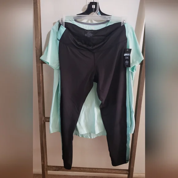 Danskin Now Shirt w/ Comfort Zone Leggings Bundle - Picture 8 of 10